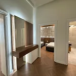 Promenade Luxury 2br Full View By Selectstay