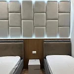 Promenade Luxury 2br Full View By Selectstay