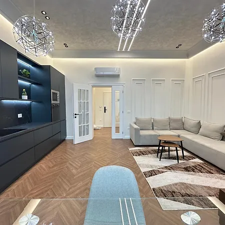 Promenade Luxury 2br Full View By Selectstay