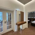 Promenade Luxury 2br Full View By Selectstay Lejlighed