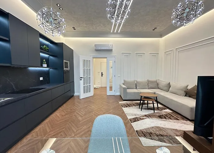 Promenade Luxury 2br Full View By Selectstay